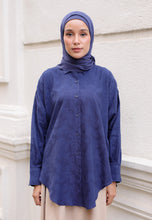 Load image into Gallery viewer, Leena Curved Top (Midnight Blue)