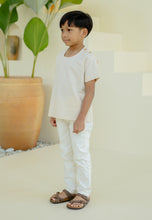 Load image into Gallery viewer, Shirt Boy (Cream White)