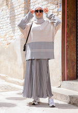 Load image into Gallery viewer, Afreen Knitwear Top (Grey Cream)