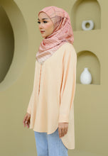 Load image into Gallery viewer, Mahya Plain Top (Pastel Peach)