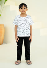 Load image into Gallery viewer, Shirt Boy (White)