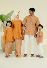 Load image into Gallery viewer, Bersatu Kurung (Tangerine)