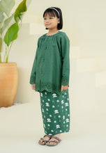 Load image into Gallery viewer, Secocok Girl (Emerald Green)