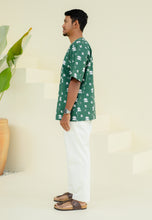 Load image into Gallery viewer, Shirt Men (Emerald Green)
