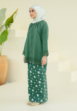 Load image into Gallery viewer, Secocok Kurung (Emerald Green)