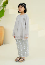 Load image into Gallery viewer, Secocok Girl (Soft Grey)