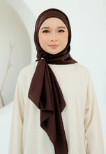 Load image into Gallery viewer, Zuyyin Satin Square (Dark Choco)