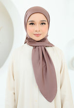 Load image into Gallery viewer, Zuyyin Satin Square (Deep Taupe)