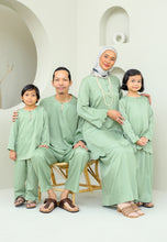 Load image into Gallery viewer, Baju Melayu Embun Men (Olive Green)