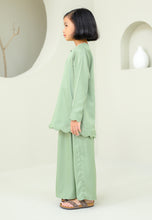 Load image into Gallery viewer, Embun Girl (Olive Green)