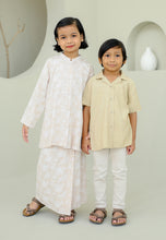 Load image into Gallery viewer, Aman Girl (Light Brown)