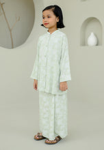 Load image into Gallery viewer, Aman Girl (Mint Green)
