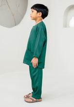 Load image into Gallery viewer, Baju Melayu Boy (Emerald Green)