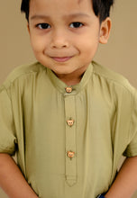 Load image into Gallery viewer, Suria Boy (Lime Green)