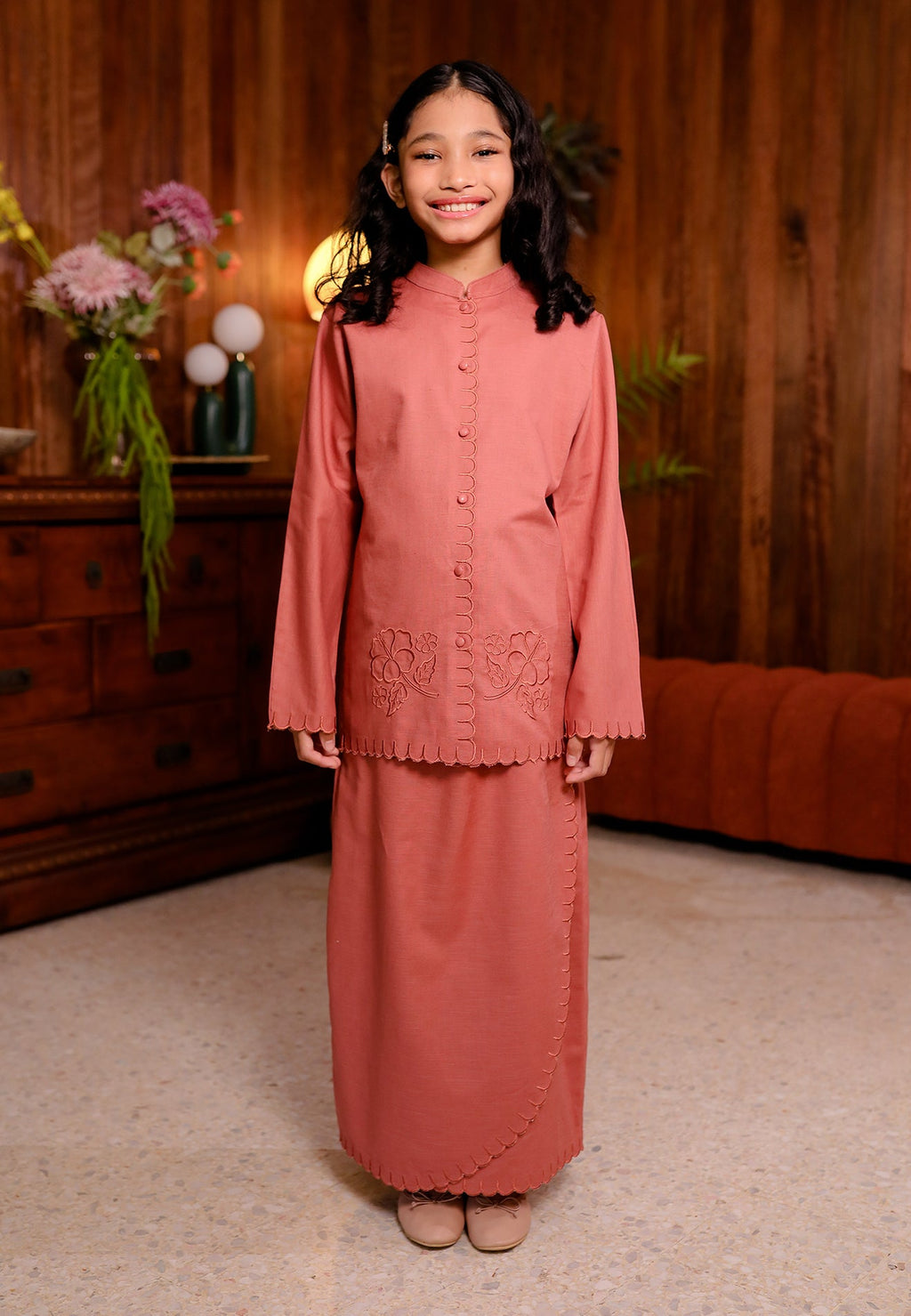 Seruni Kurung (Girl)