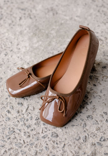 Beau Ballerina Pump (Coffee)