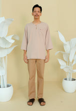 Load image into Gallery viewer, Kerabat Kurta Men (Taupe)