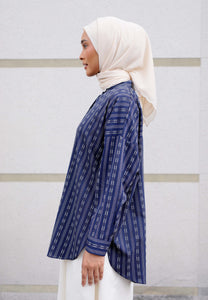 Zulfa Embroidered Top (Navy Blue)