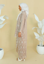 Load image into Gallery viewer, Ikatan Kurung (Taupe)