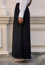 Load image into Gallery viewer, Heidi Plain Skirt (Black)