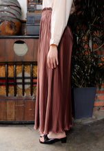 Load image into Gallery viewer, Tyesha Pleated Skirt (Chocolate)