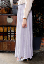 Load image into Gallery viewer, Tyesha Pleated Skirt (Pale Purple)