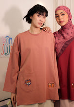 Load image into Gallery viewer, Bora Cat T-shirt (Blush Pink)