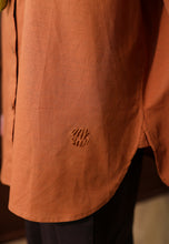 Load image into Gallery viewer, Erum Linen Top (Brownish Orange)
