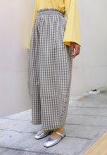 Load image into Gallery viewer, Vega Barrel Pants (Taupe Grey)