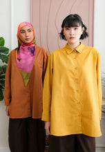 Load image into Gallery viewer, Erum Linen Top (Mustard)