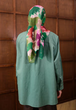 Load image into Gallery viewer, Erum Linen Top (Dusty Green)