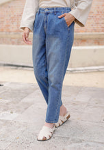 Load image into Gallery viewer, Mom Jeans (Washed Powder Blue)