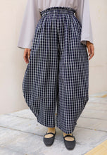 Load image into Gallery viewer, Vega Barrel Pants (Blue-Black)