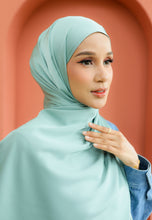 Load image into Gallery viewer, Bayu Halfmoon Satin Shawl (Mint Green)