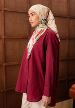 Load image into Gallery viewer, Erum Linen Top (Maroon)