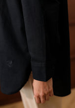 Load image into Gallery viewer, Erum Linen Top (Black)