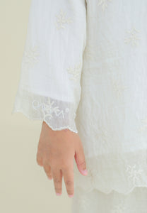 Bertemu Girl (Cream White)