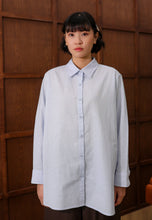 Load image into Gallery viewer, Erum Linen Top (Ice Blue)