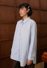 Load image into Gallery viewer, Erum Linen Top (Ice Blue)