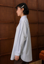 Load image into Gallery viewer, Erum Linen Top (Ice Blue)