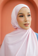Load image into Gallery viewer, Bayu Halfmoon Satin Shawl (Soft Pink)