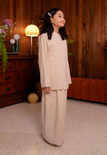 Load image into Gallery viewer, Seruni Girl (Nude)