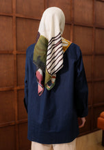 Load image into Gallery viewer, Erum Linen Top (Midnight Blue)