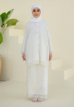 Load image into Gallery viewer, Bertemu Kurung (Cream White)