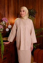 Load image into Gallery viewer, Seruni  Kurung (Nude)