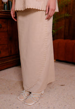 Load image into Gallery viewer, Seruni  Kurung (Nude)