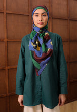 Load image into Gallery viewer, Erum Linen Top (Emerald Green)