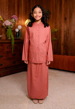 Load image into Gallery viewer, Seruni Girl (Brick Redwood)