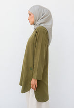 Load image into Gallery viewer, Mahdia Linen Top (Olive Green)