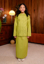 Load image into Gallery viewer, Seruni Girl (Lime Green)